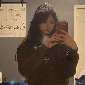 Meet your Posher, Mia